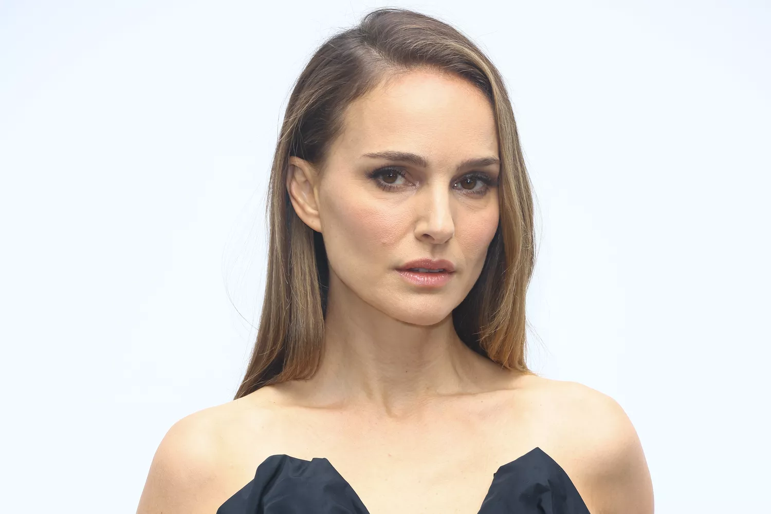 Natalie Portman Debuted a Dark Copper Lob for Fall in a Plunging Velvet Gown